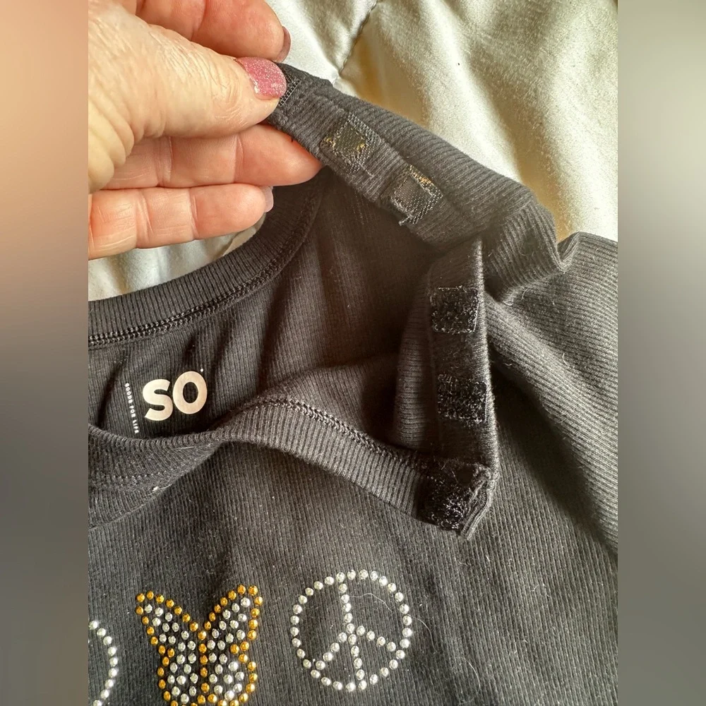 🆕 SO Adaptive Girls Black Ribbed Tee Butterfly Peace Yin Yang Size M 8 NWT